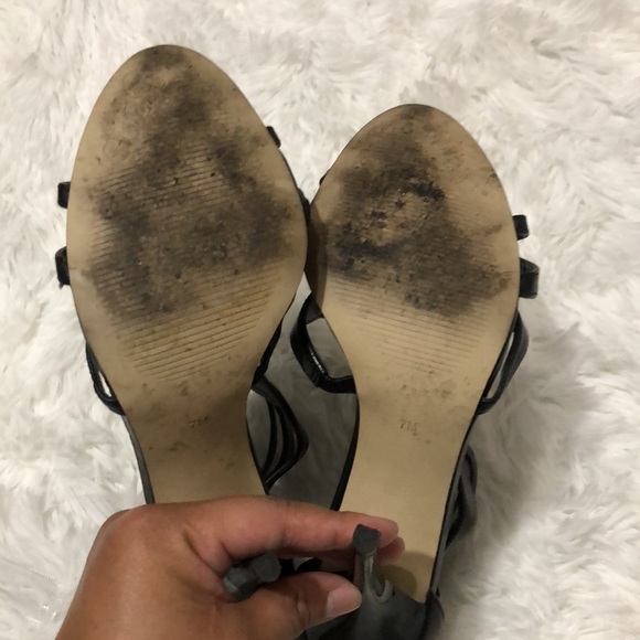 Guess Women’s Heels Zip Up - Picture 7 of 9